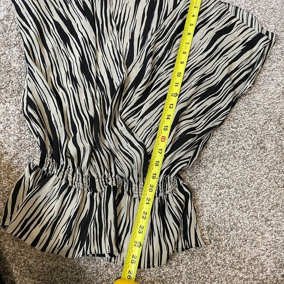 Kenneth Cole | Zebra Print Split Shoulder Peplum Blouse - Picture 6 of 7